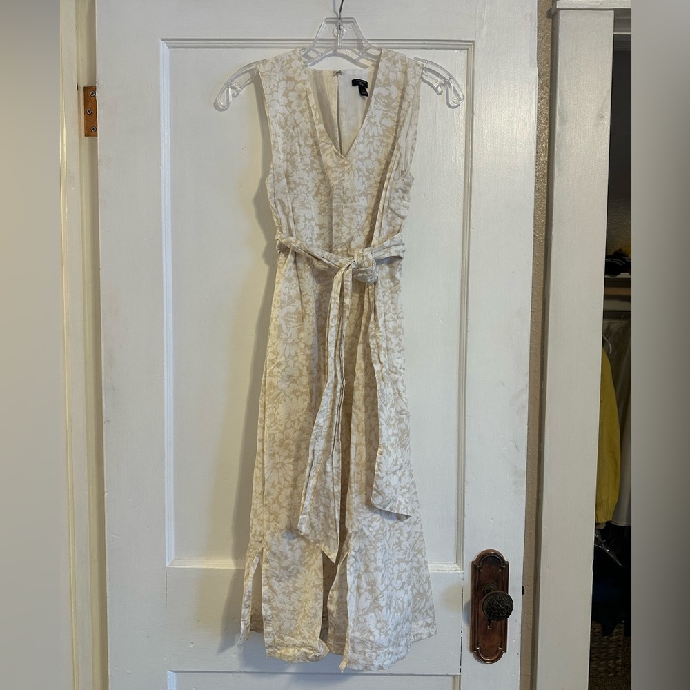 Elegant Tan/Cream Sleeveless Tie Ann Taylor Dress